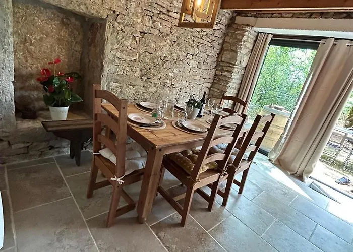 Дом отдыха La Cazelle, Charme Sport Et Detente